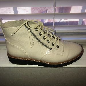 Naturalizer Eeva Booties - Sz 8 - Porcelain